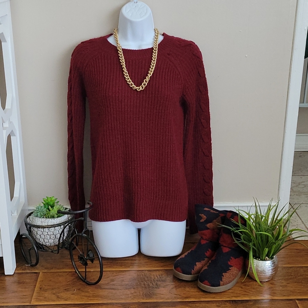 Burgundy SO sweater size S